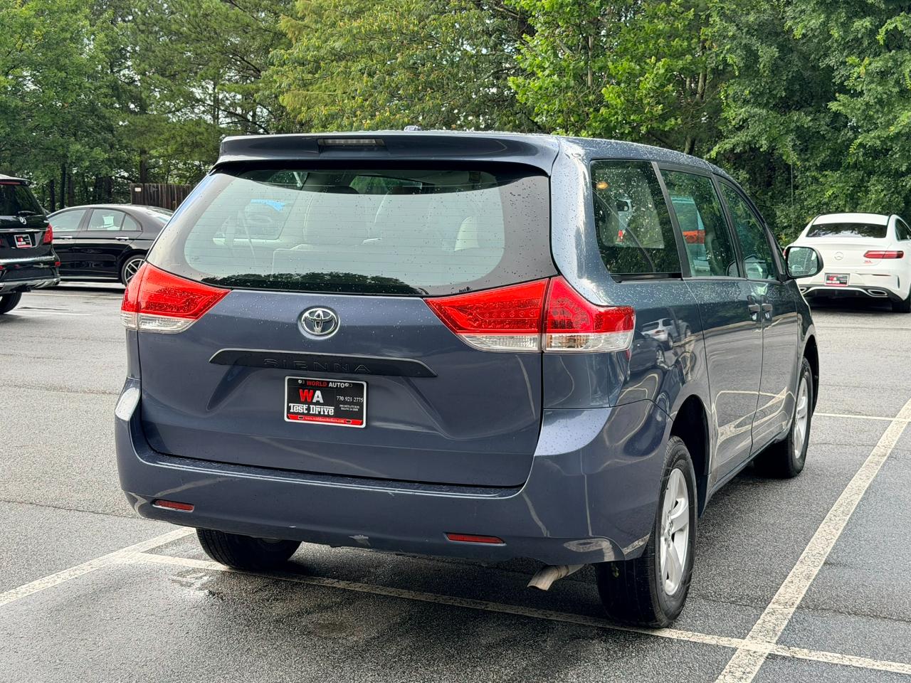 Toyota Sienna FWD 7-Passenger V6 2013