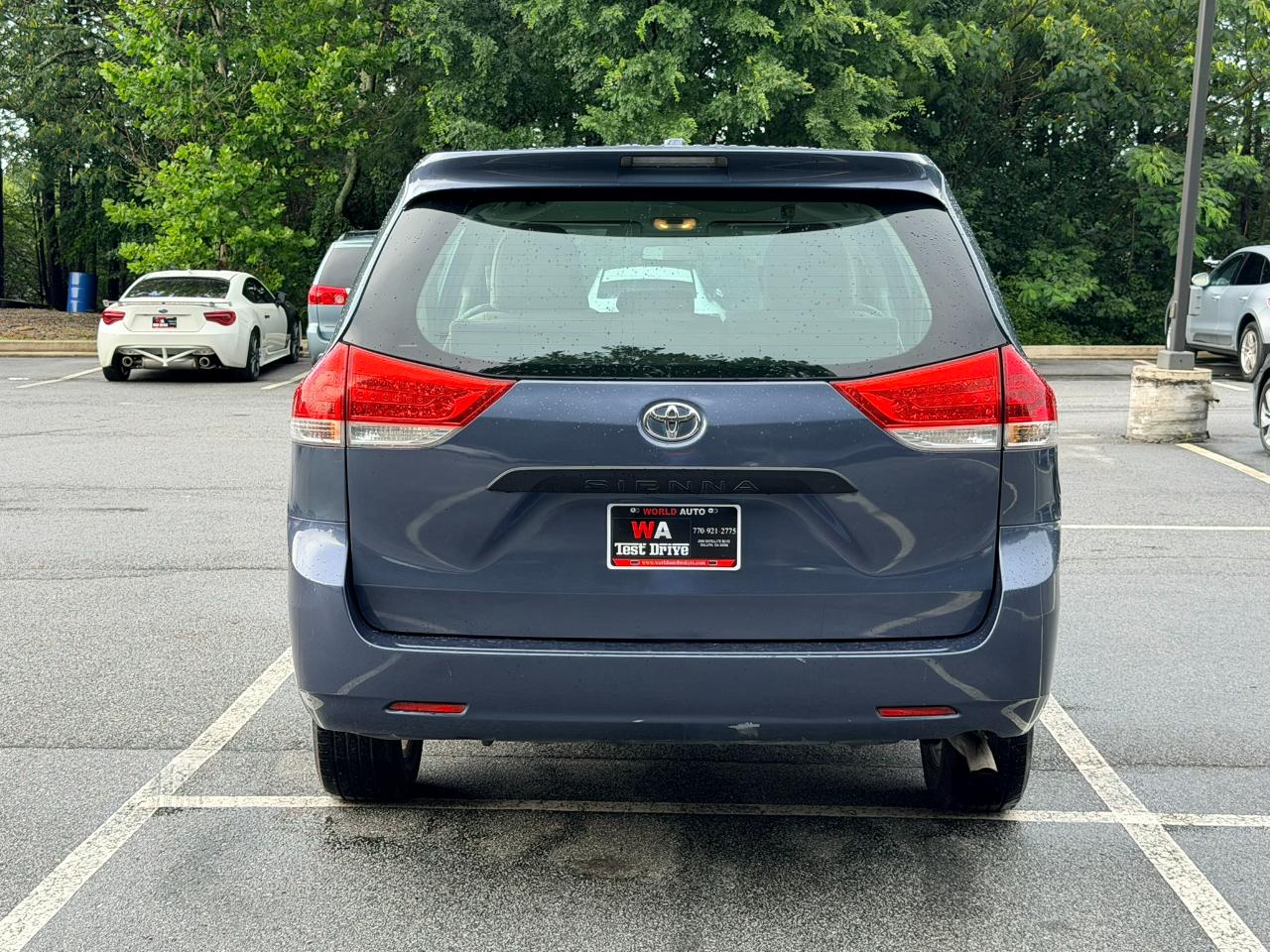 Toyota Sienna FWD 7-Passenger V6 2013