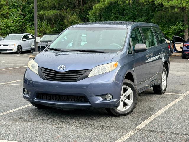 Shoreline Blue Pearl 2013 Toyota Sienna Minivan Front-Wheel Drive Automatic