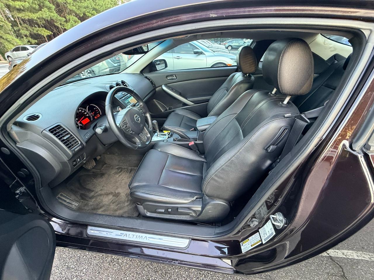 Nissan Altima 2.5 S Coupe 2012