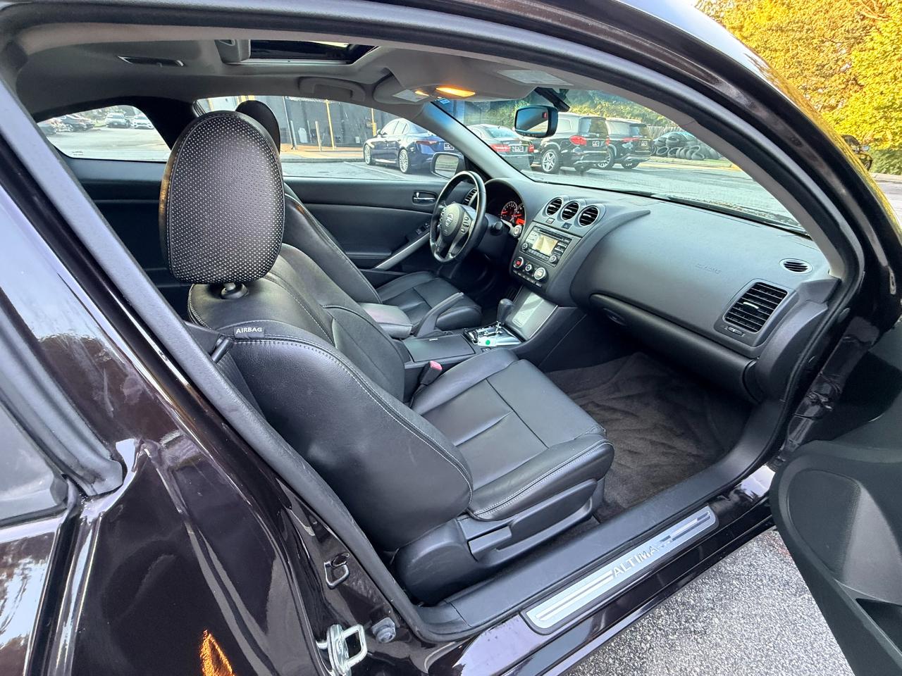 Nissan Altima 2.5 S Coupe 2012