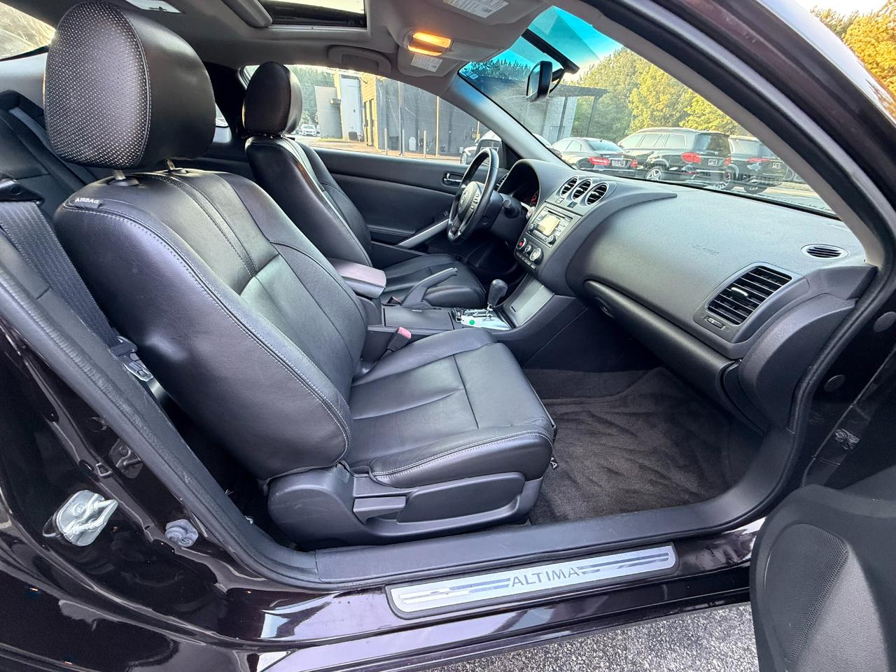 Nissan Altima 2.5 S Coupe 2012