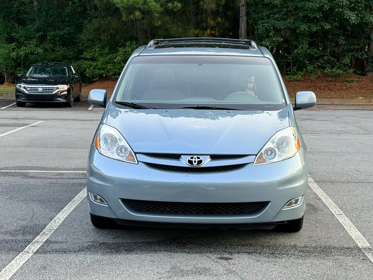 Toyota Sienna XLE FWD 2009
