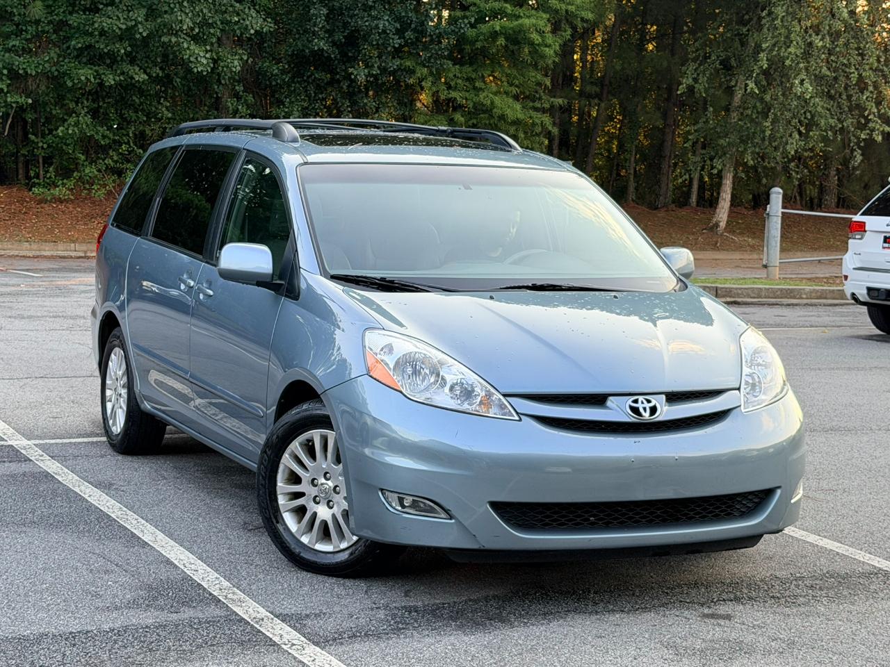 Toyota Sienna XLE FWD 2009