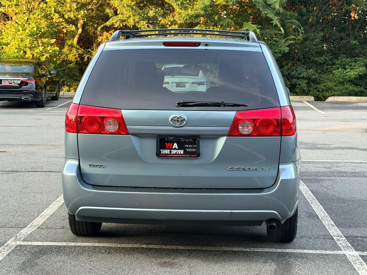 Toyota Sienna XLE FWD 2009