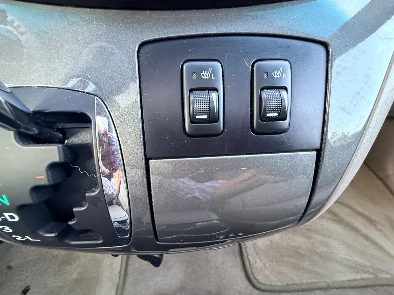 Toyota Sienna XLE FWD 2009