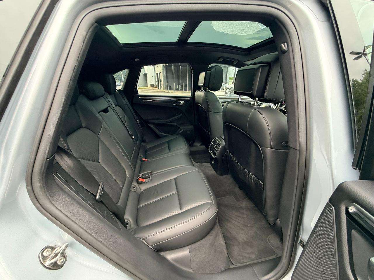 Porsche Macan Base 2017
