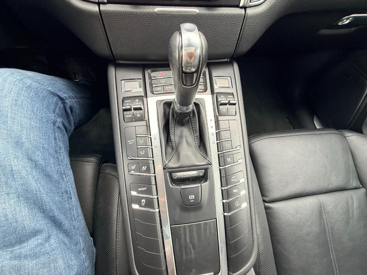 Porsche Macan Base 2017