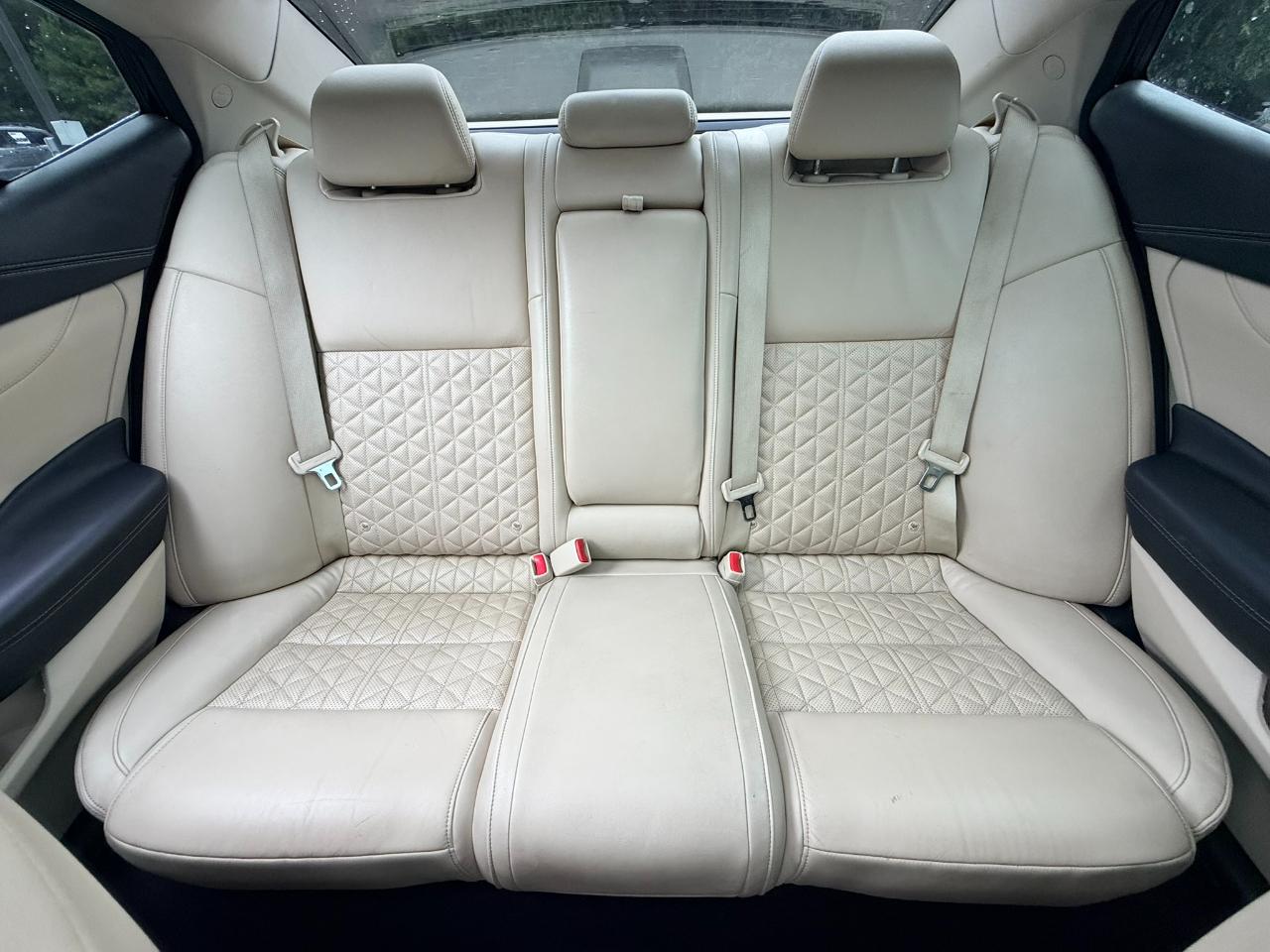 Nissan Maxima 4dr Sdn 3.5 Platinum 2016