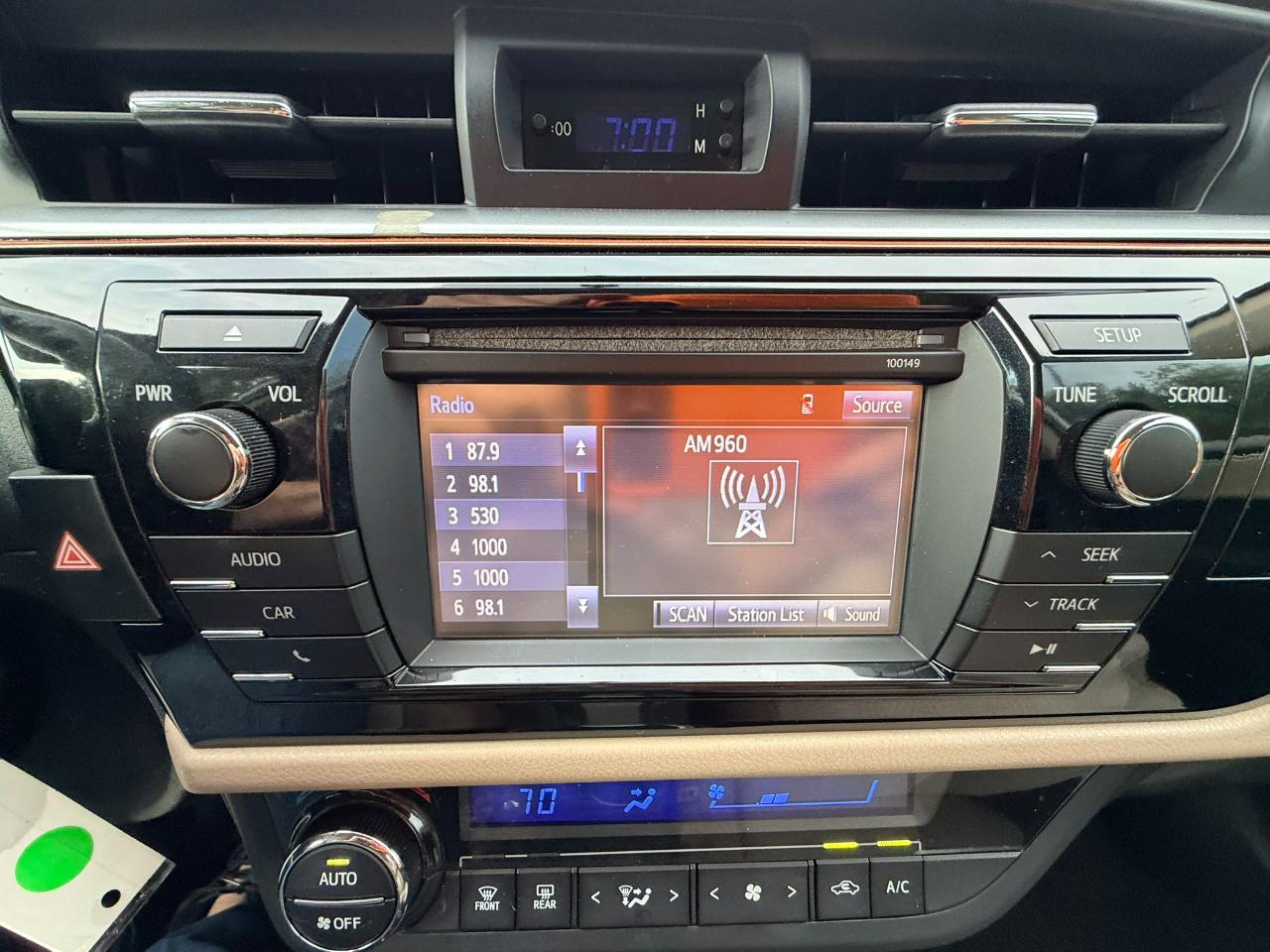 Toyota Corolla LE 2015