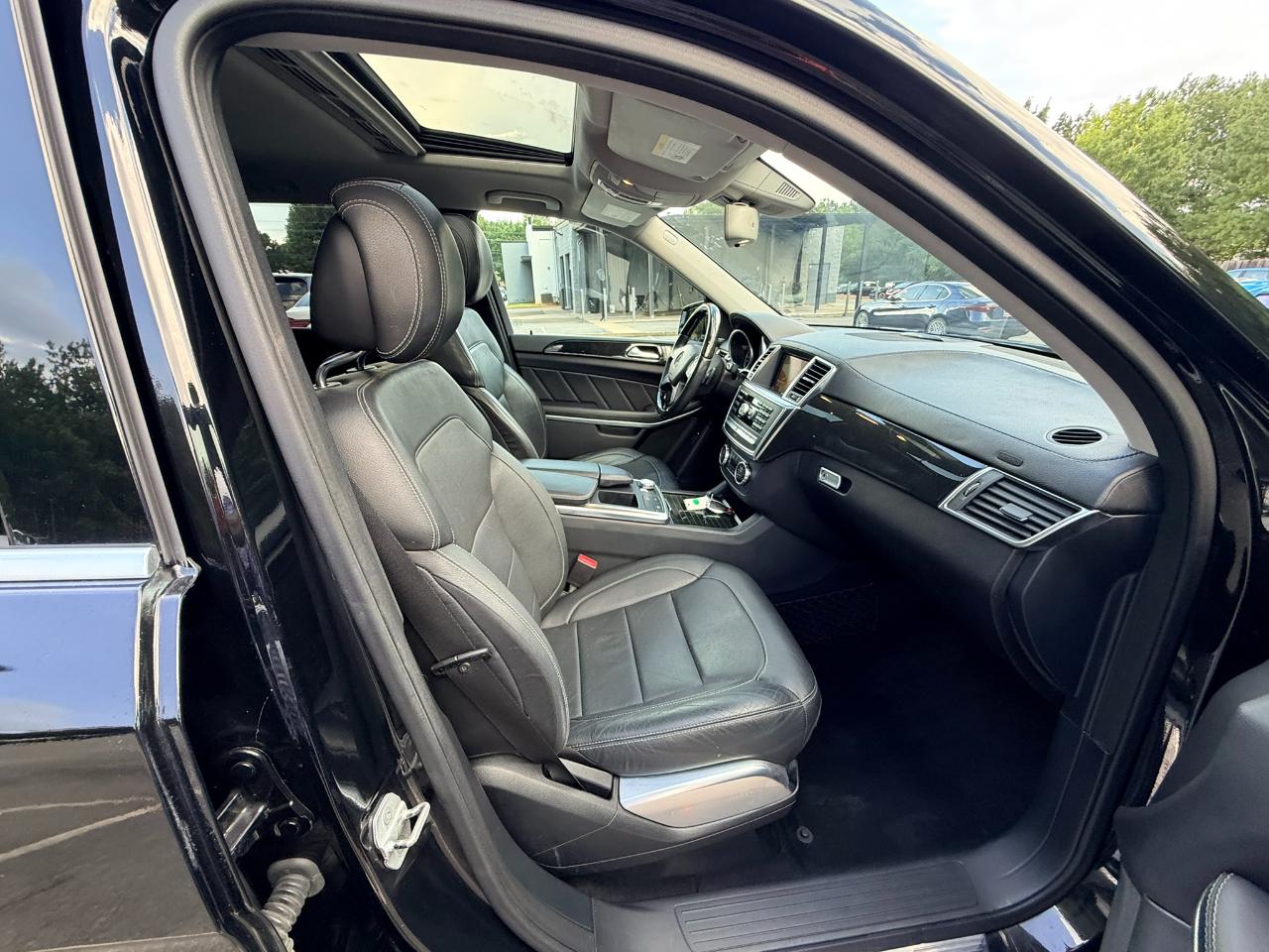 Mercedes-Benz GL-Class GL550 4MATIC 2016