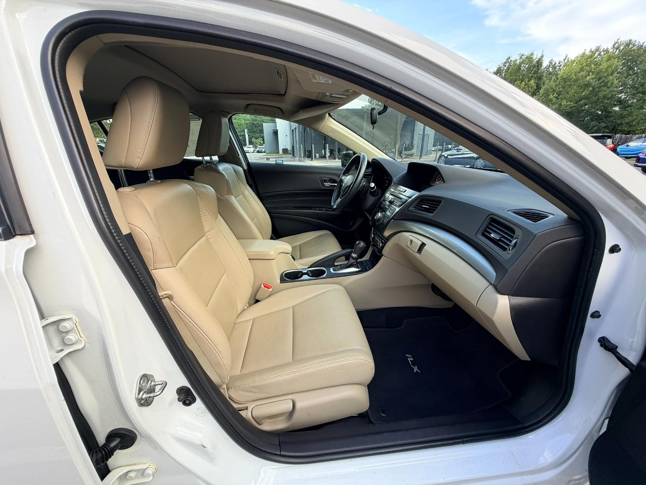 Acura ILX Base 2018