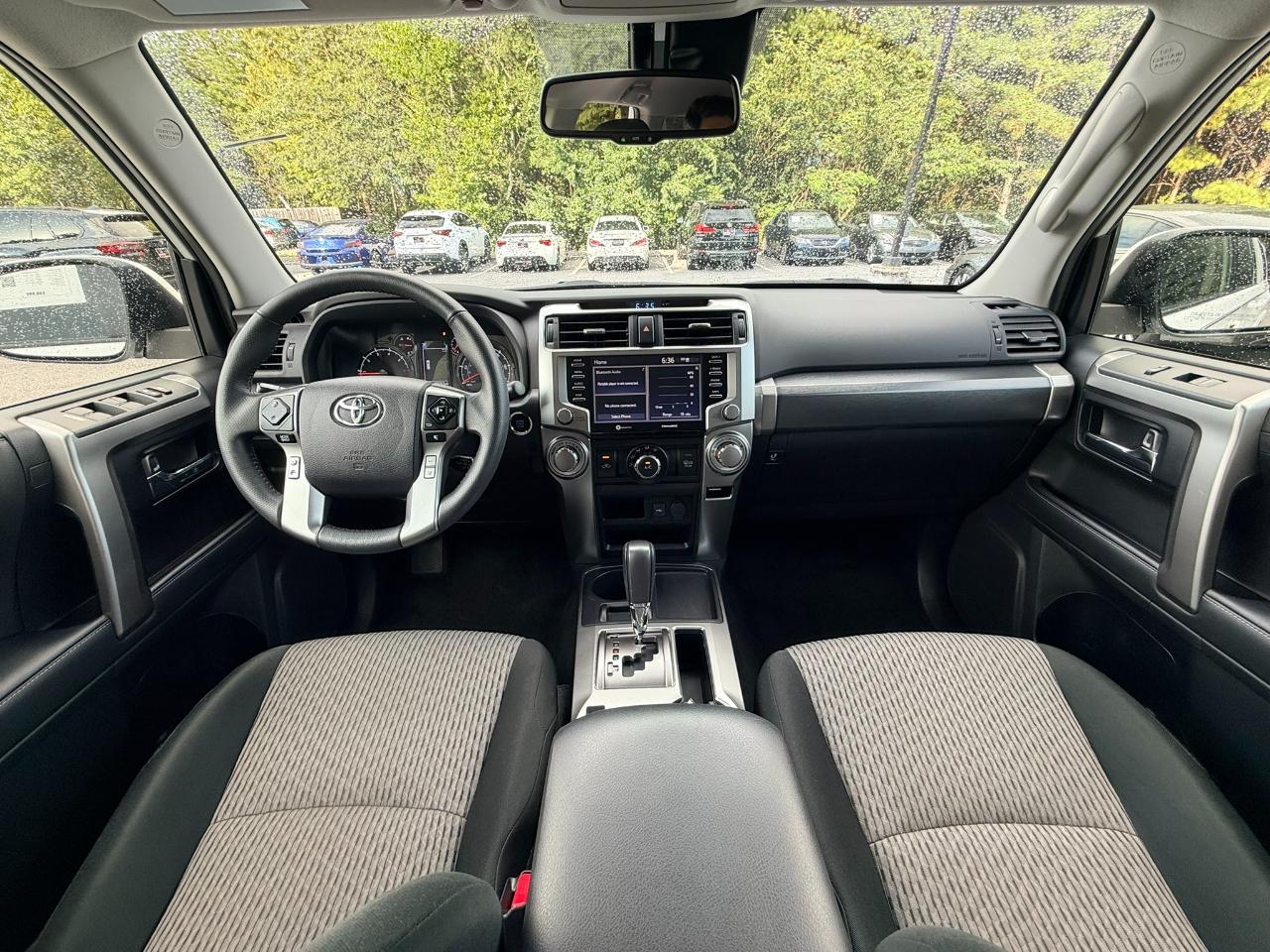 Toyota 4Runner SR5 2024