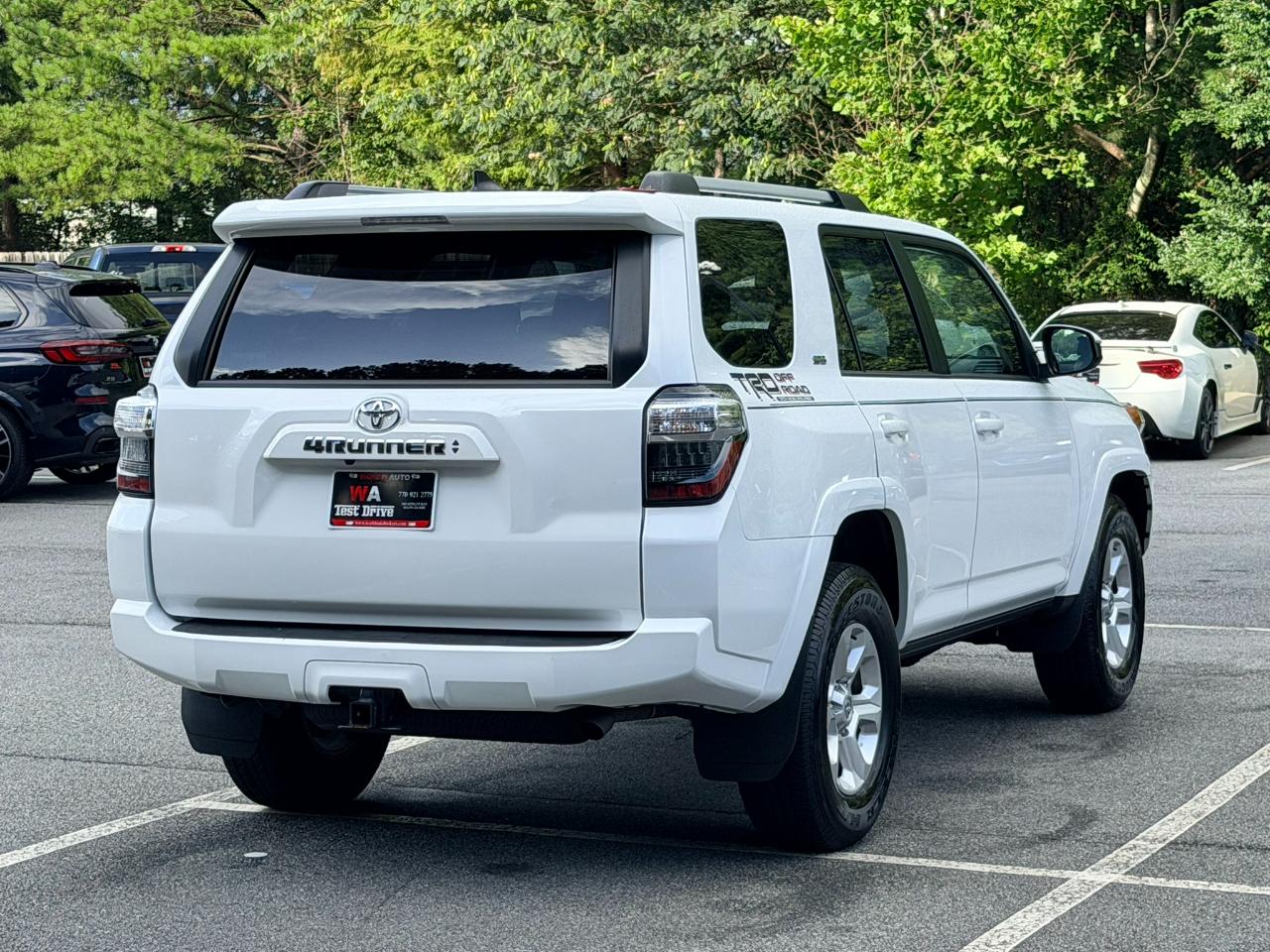 Toyota 4Runner SR5 2024