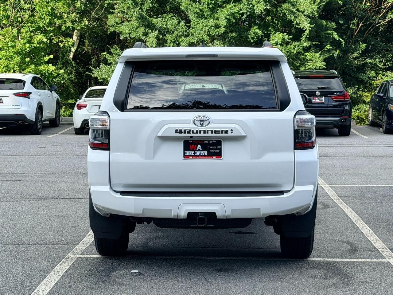 Toyota 4Runner SR5 2024