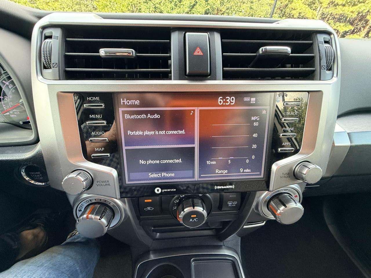 Toyota 4Runner SR5 2024