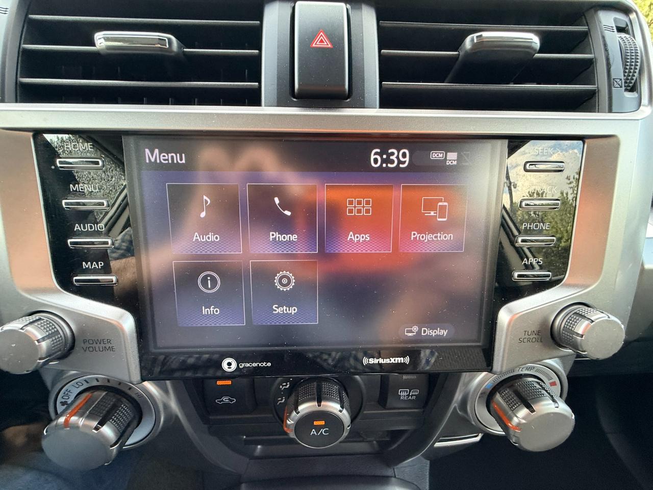 Toyota 4Runner SR5 2024