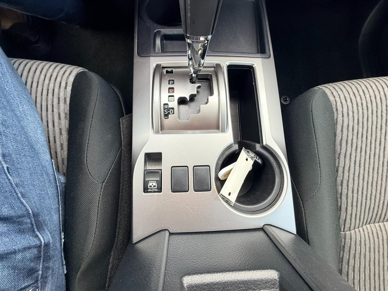 Toyota 4Runner SR5 2024