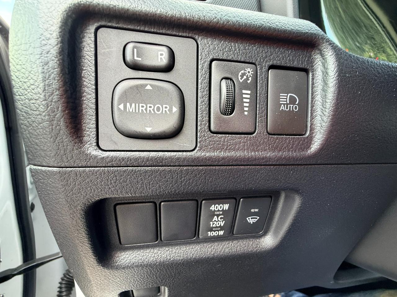 Toyota 4Runner SR5 2024