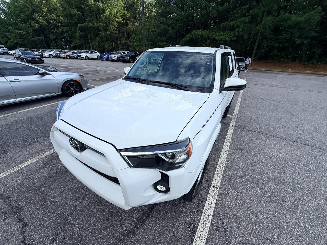Toyota 4Runner SR5 2024
