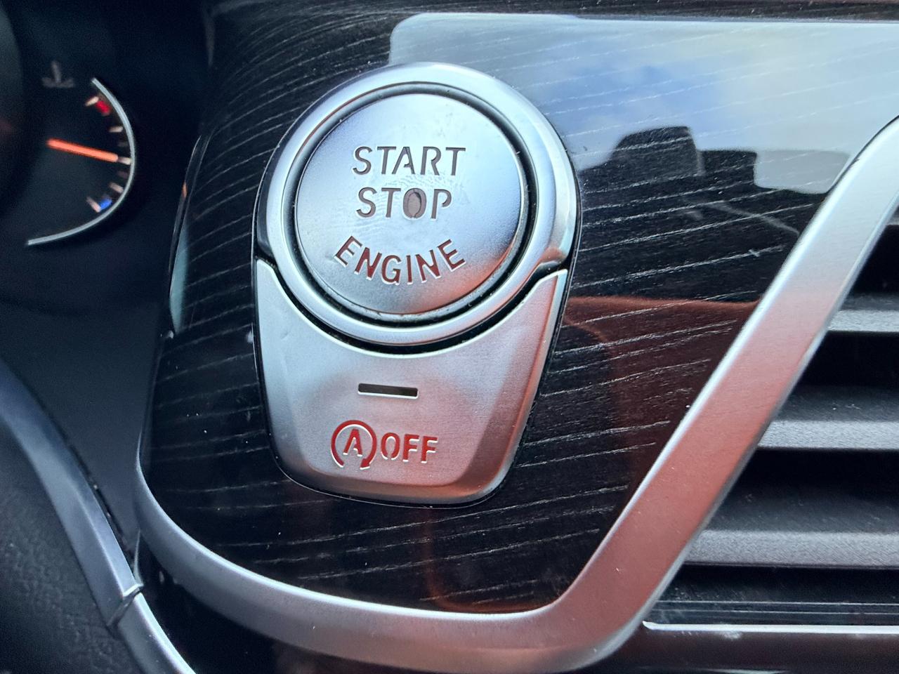 BMW 7-Series 740i 2019