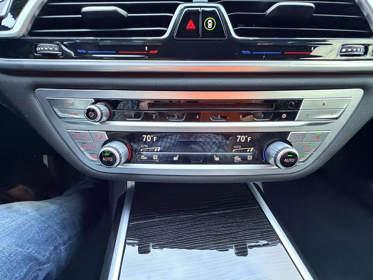 BMW 7-Series 740i 2019