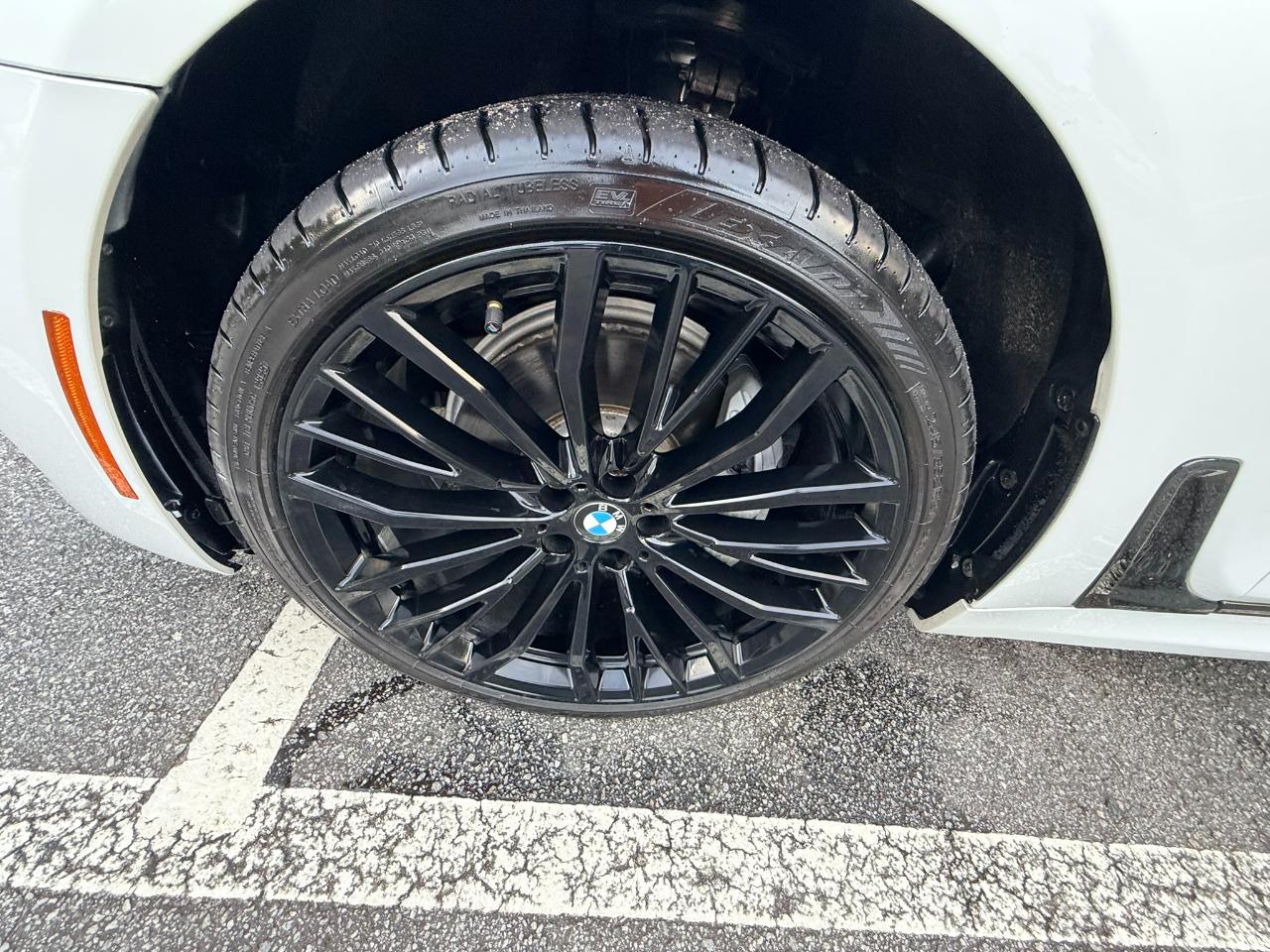 BMW 7-Series 740i 2019