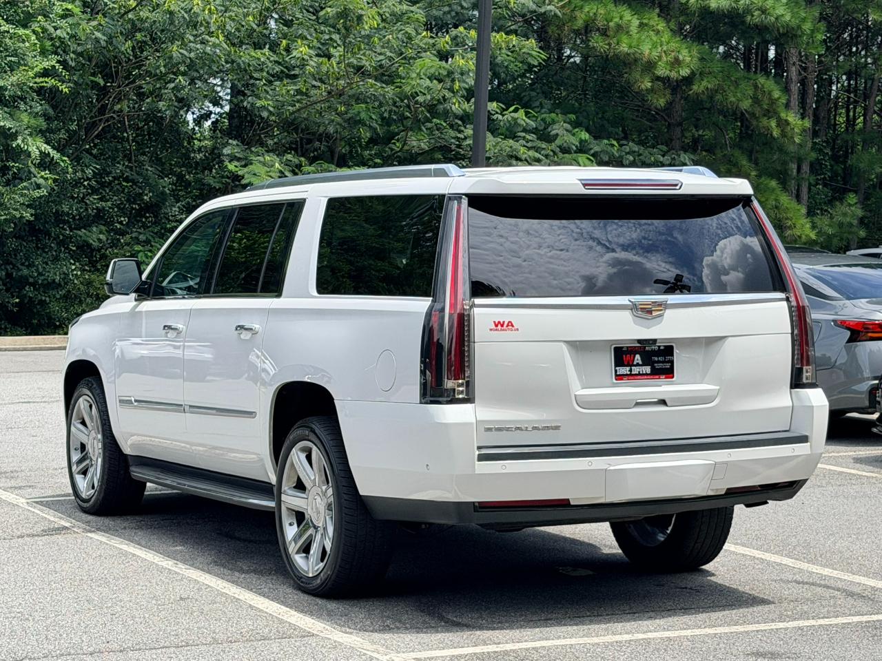 Cadillac Escalade ESV Luxury 4WD 2018