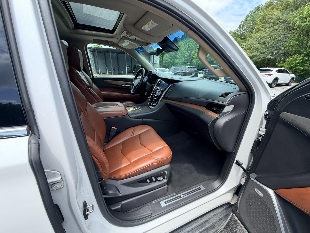 Cadillac Escalade ESV Luxury 4WD 2018