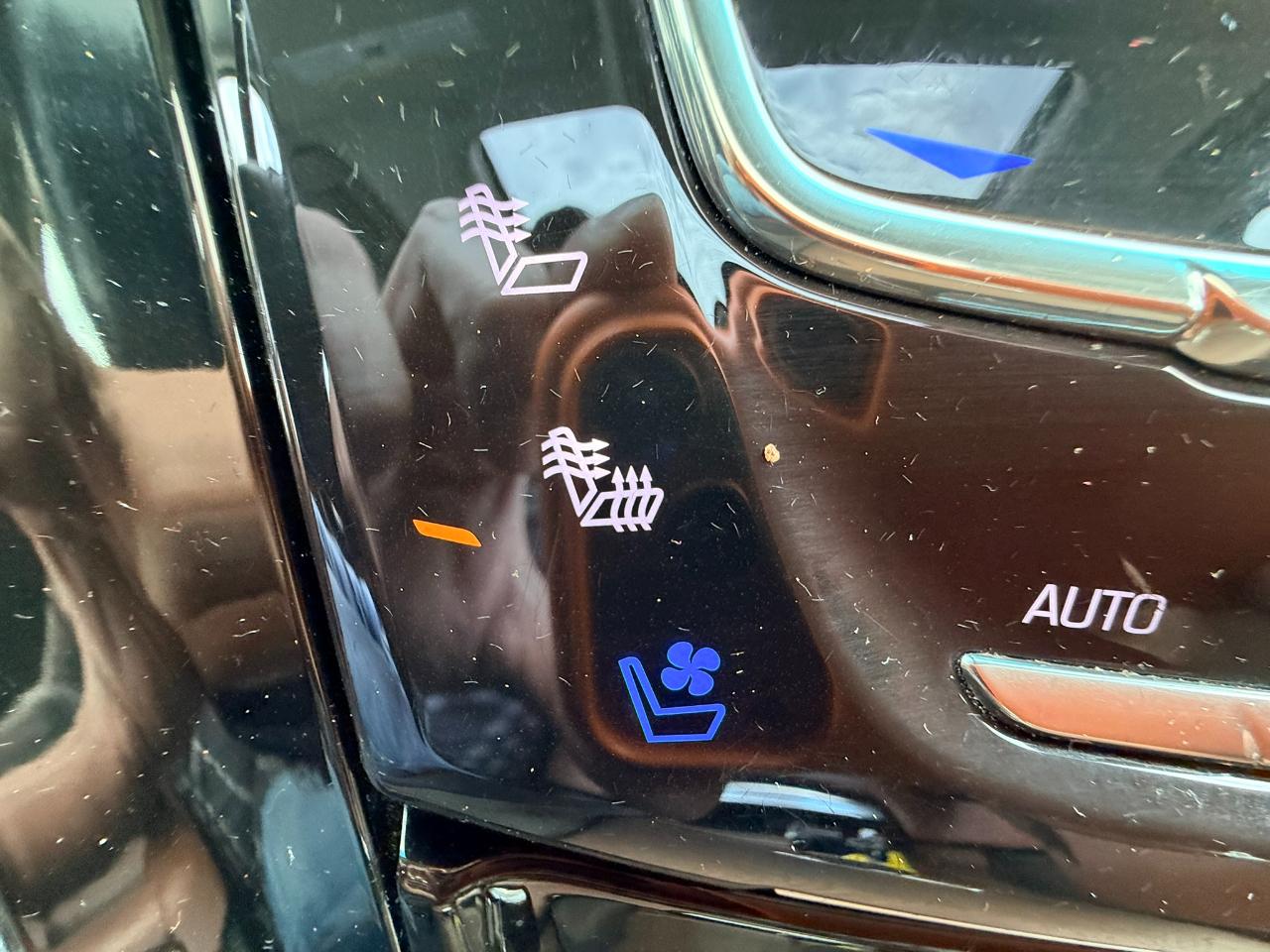 Cadillac Escalade ESV Luxury 4WD 2018