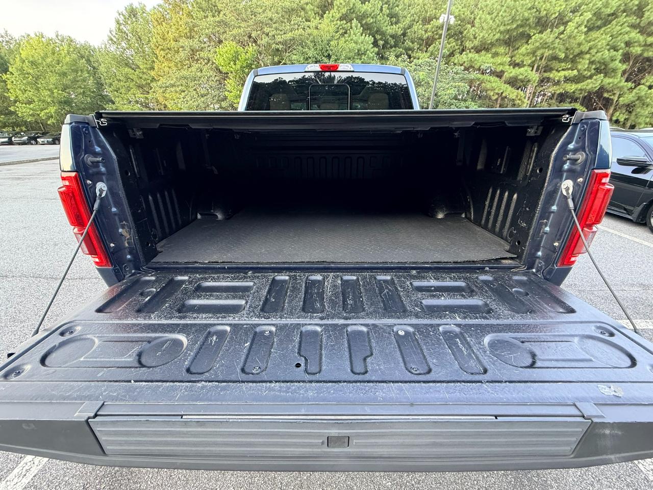 Ford F-150 Lariat SuperCrew 5.5-ft. Bed 4WD 2015