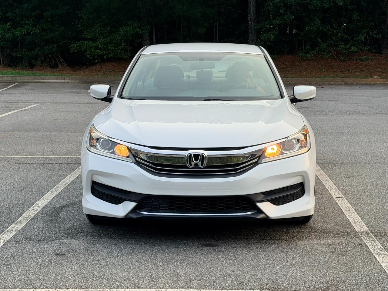 Honda Accord LX Sedan CVT 2016