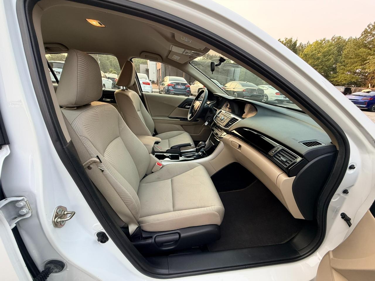 Honda Accord LX Sedan CVT 2016