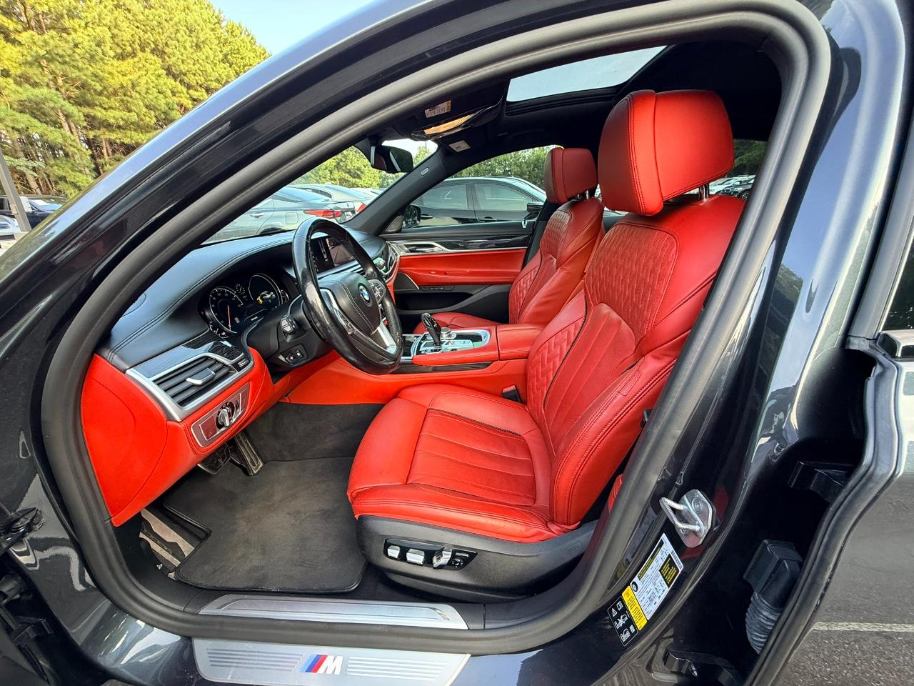 BMW 7-Series 750i xDrive 2019