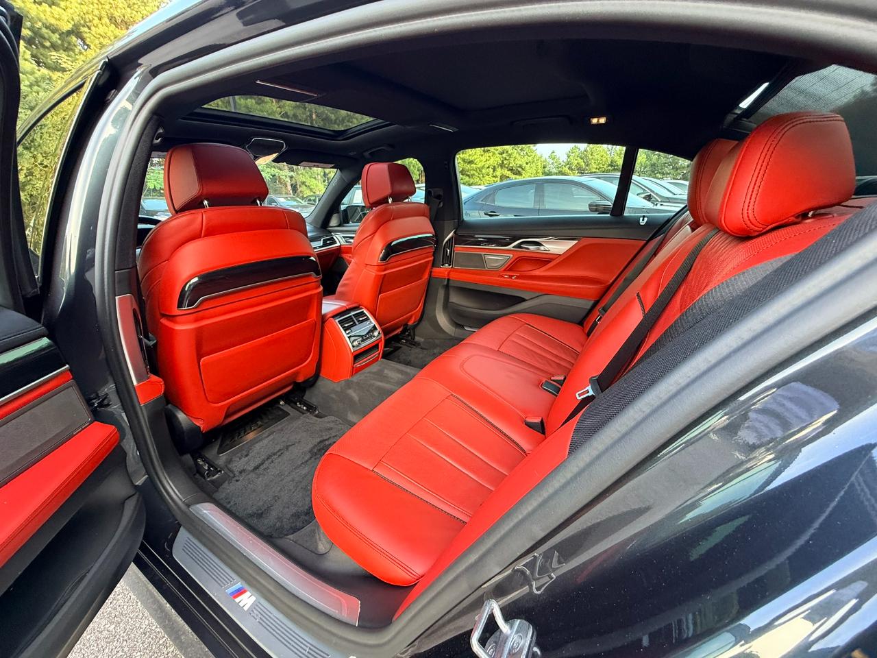 BMW 7-Series 750i xDrive 2019