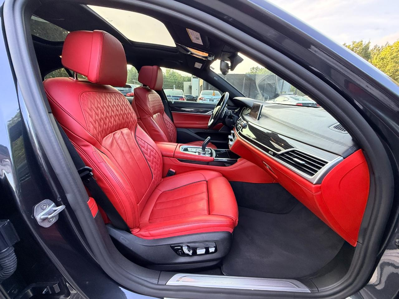BMW 7-Series 750i xDrive 2019