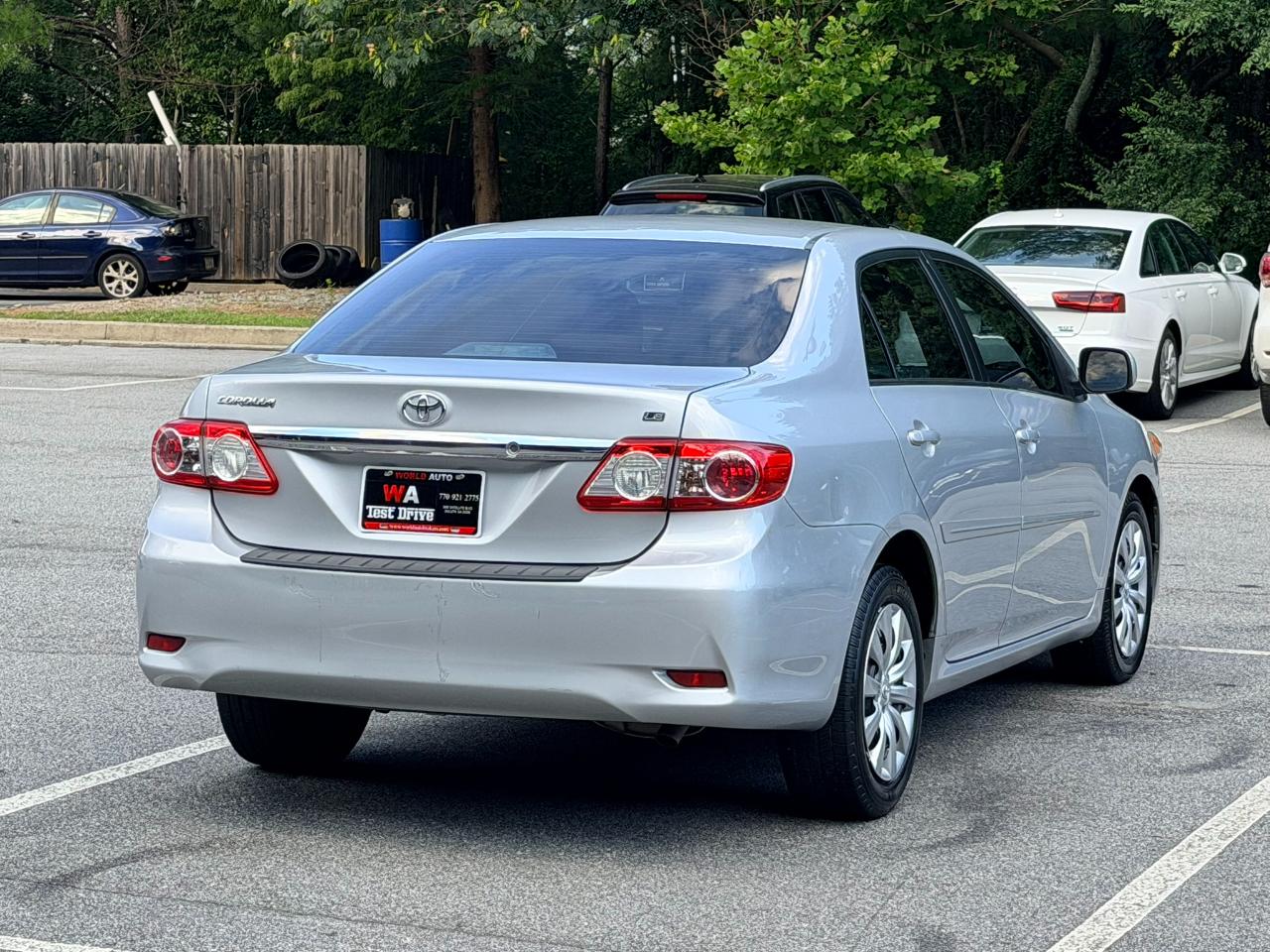 Toyota Corolla LE 4-Speed AT 2013