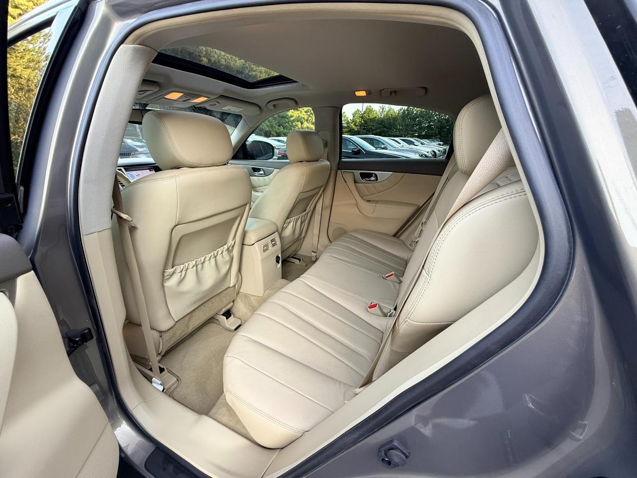 Infiniti QX70 Base 2016