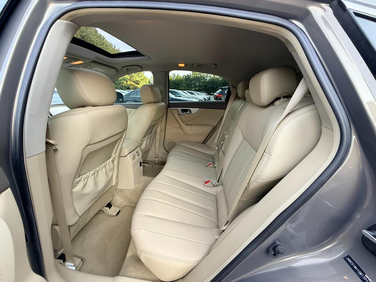 Infiniti QX70 Base 2016