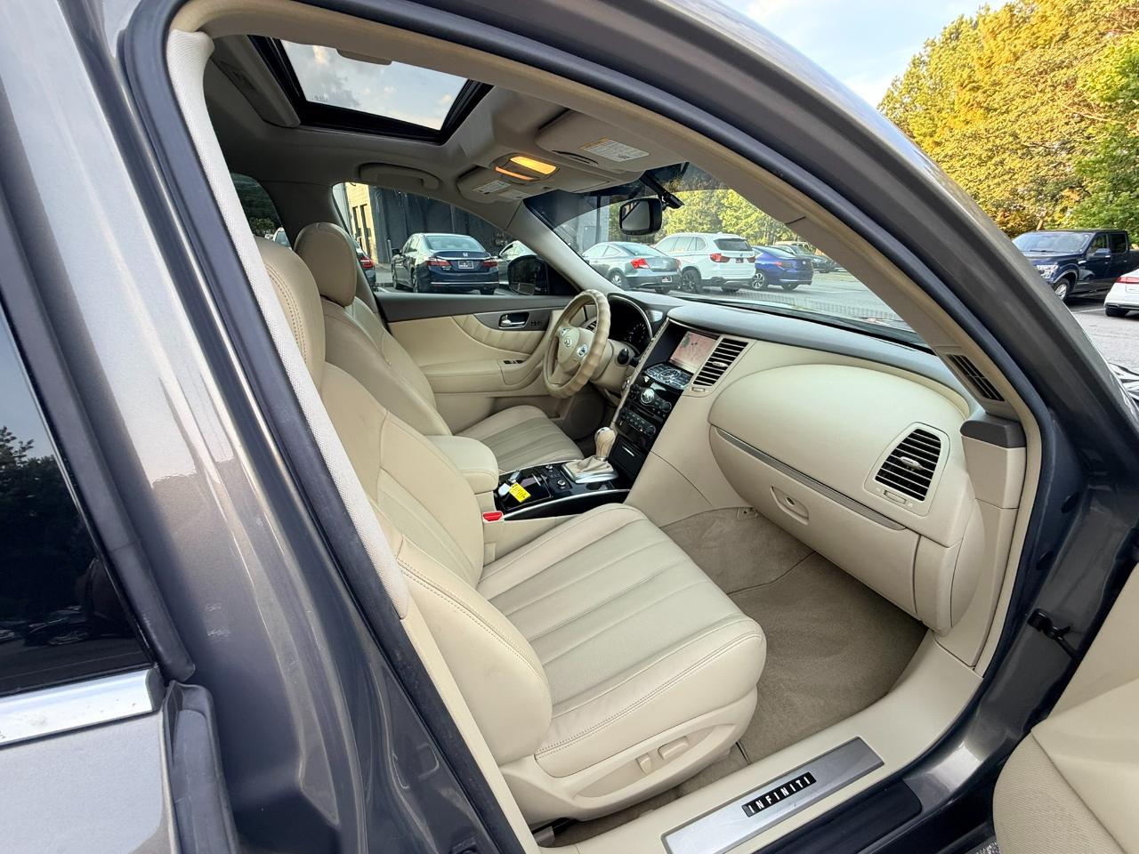Infiniti QX70 Base 2016