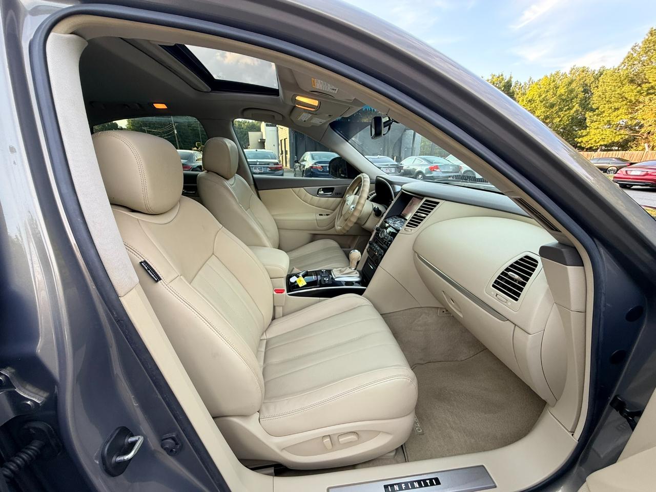 Infiniti QX70 Base 2016