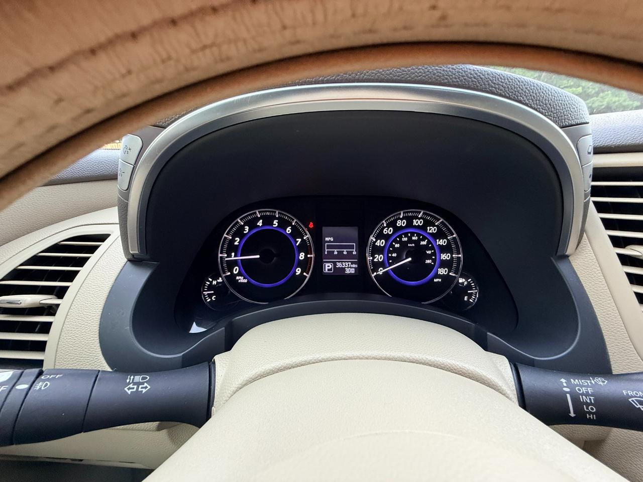 Infiniti QX70 Base 2016