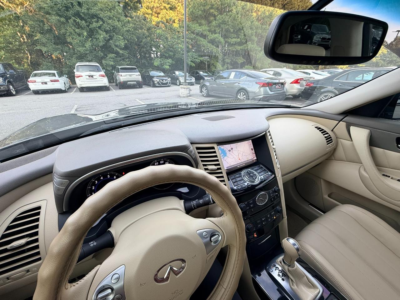 Infiniti QX70 Base 2016