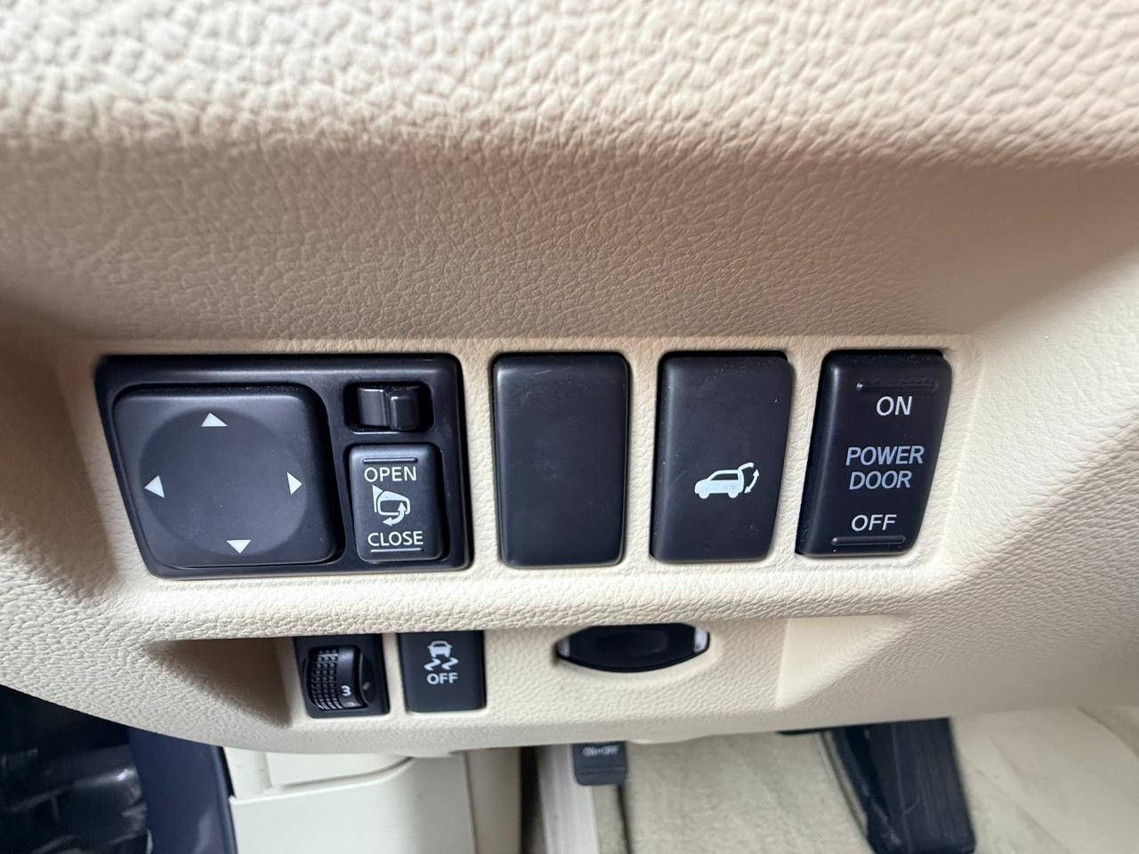 Infiniti QX70 Base 2016