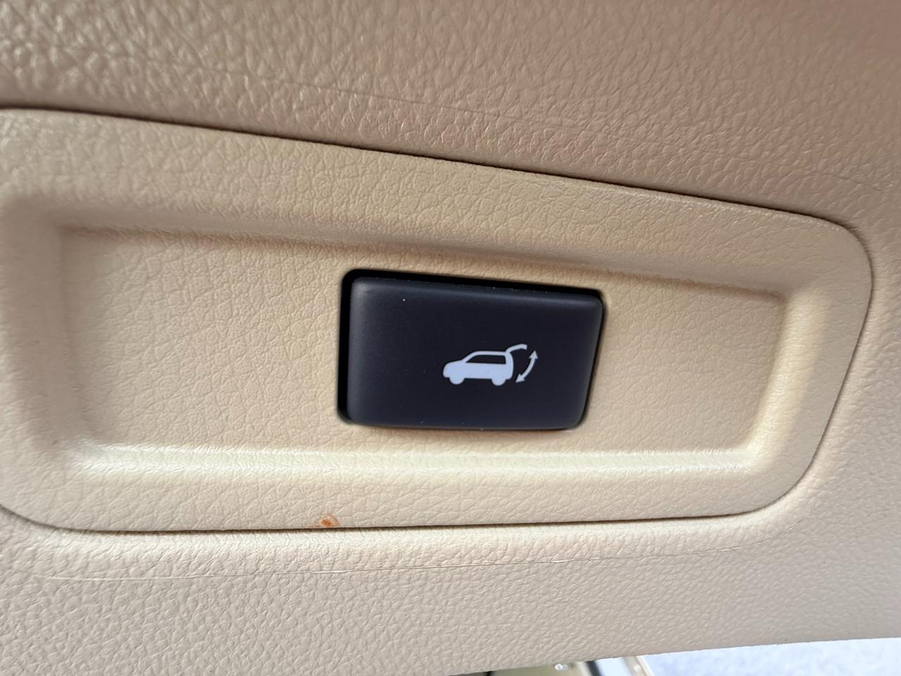 Infiniti QX70 Base 2016