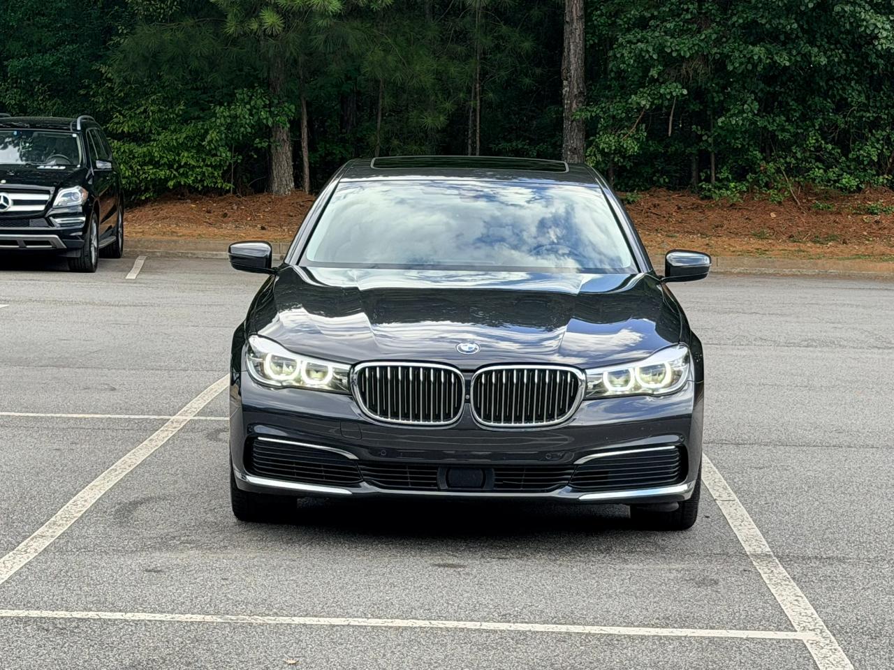 BMW 7-Series 740i 2019