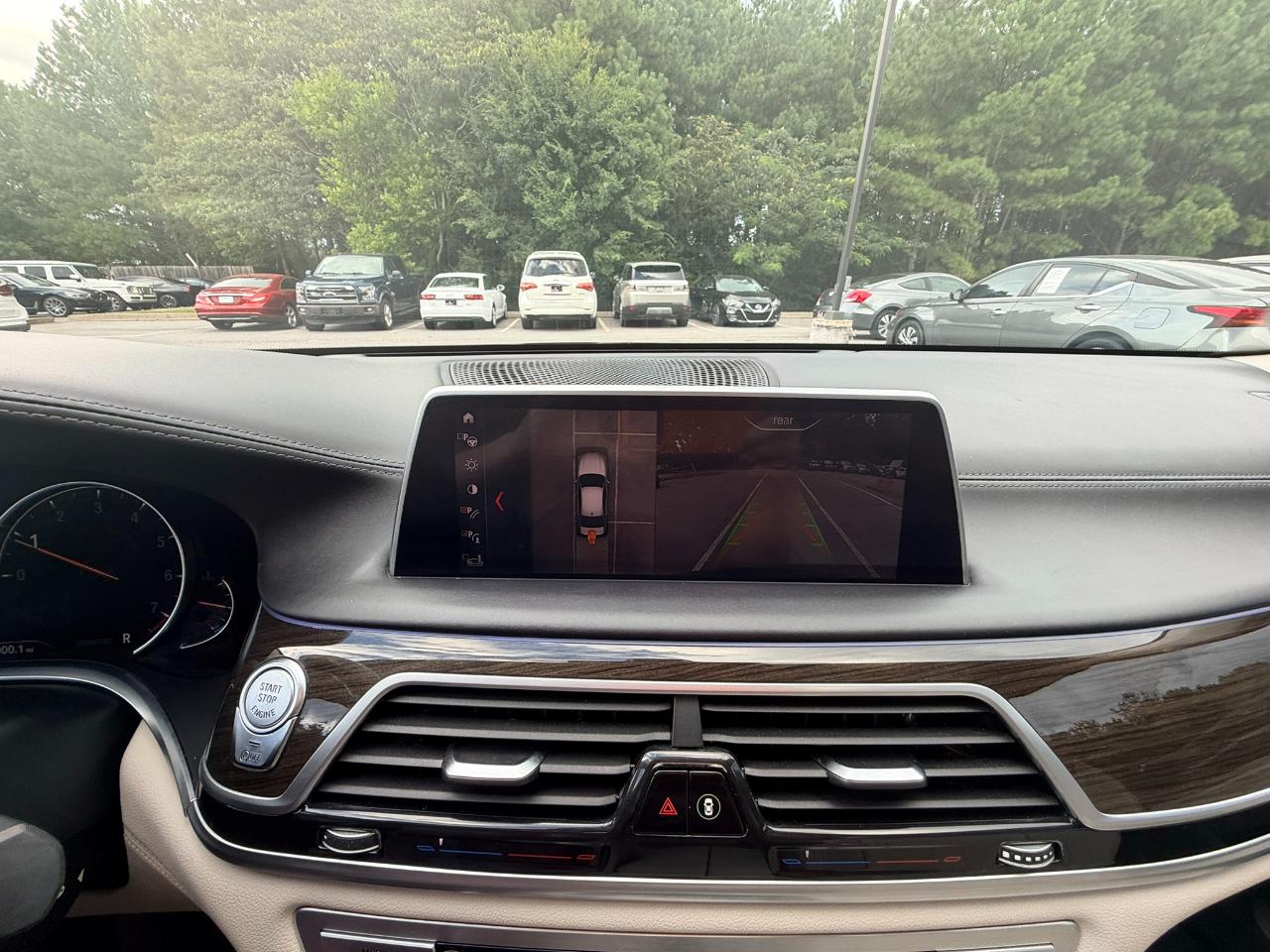 BMW 7-Series 740i 2019