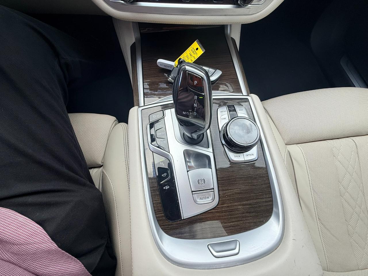 BMW 7-Series 740i 2019