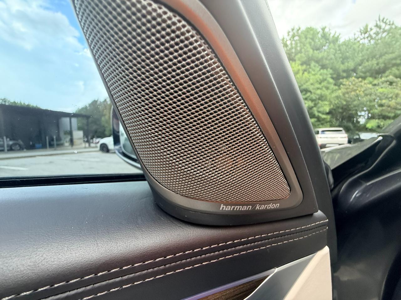 BMW 7-Series 740i 2019