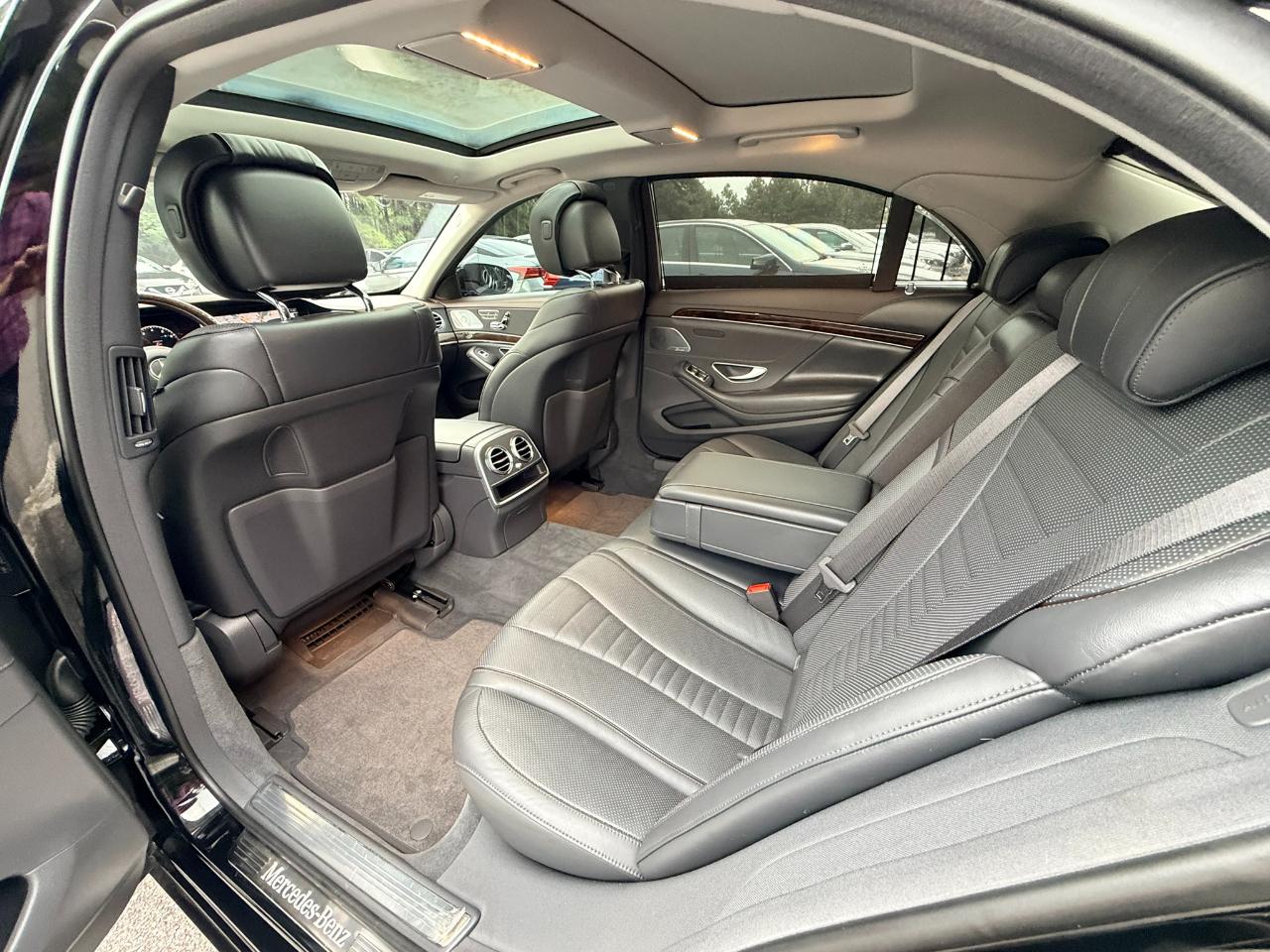 Mercedes-Benz S-Class S560 2019